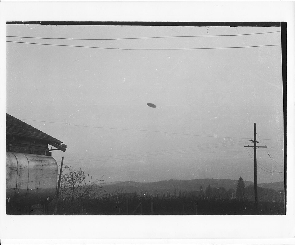 McMinnville UFO Photographs